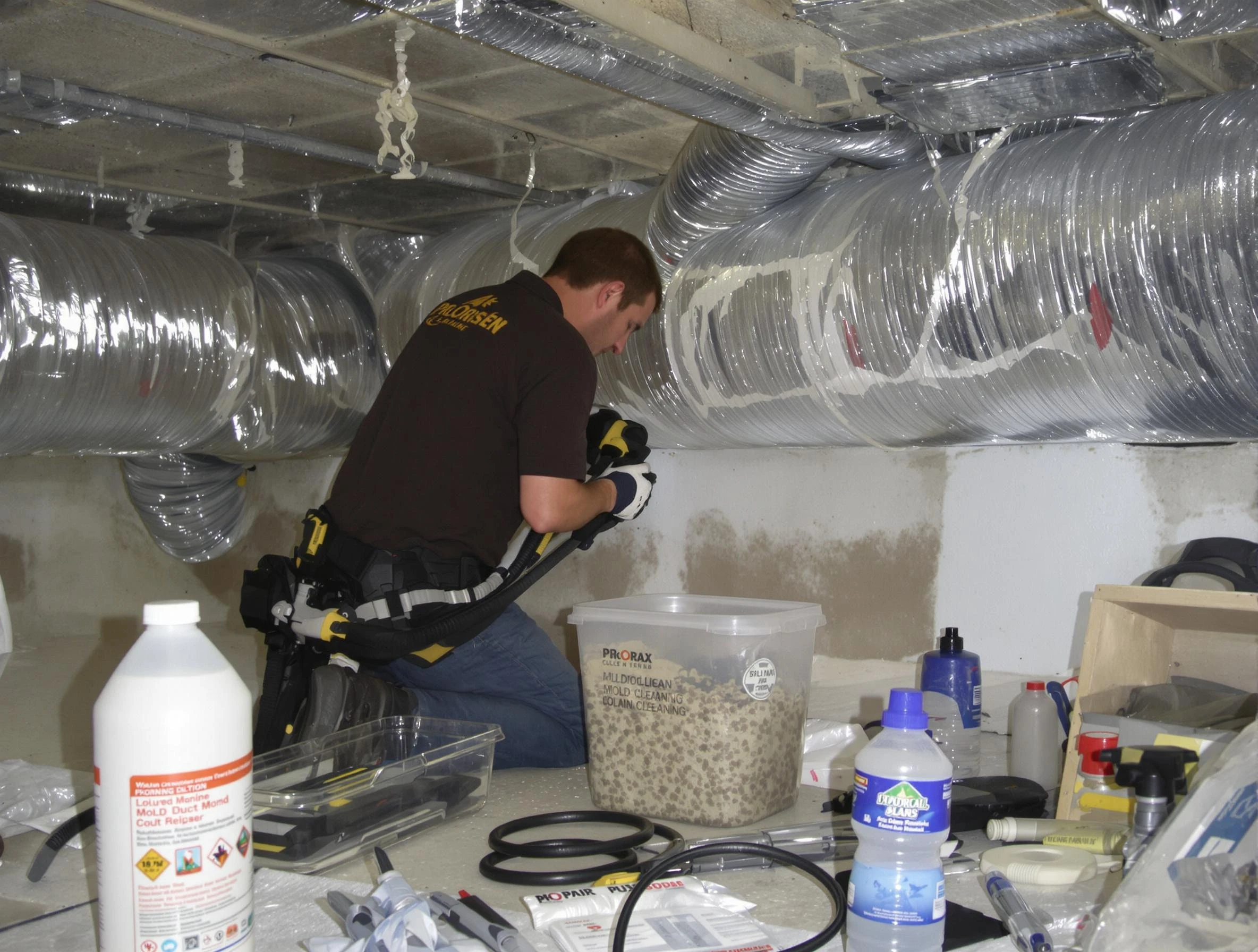 New Kensington Air Duct Cleaning specialist performing professional mold removal from air ducts in New Kensington